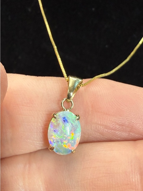 Jewelry - Gold Opal Pendant Necklace - Australian